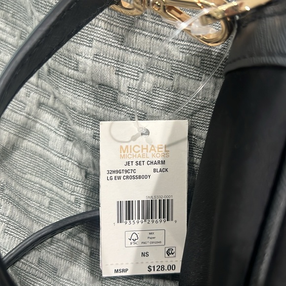 BNWT! Michael Michael Kors Jet Set Charm Black Crossbody - Picture 6 of 6